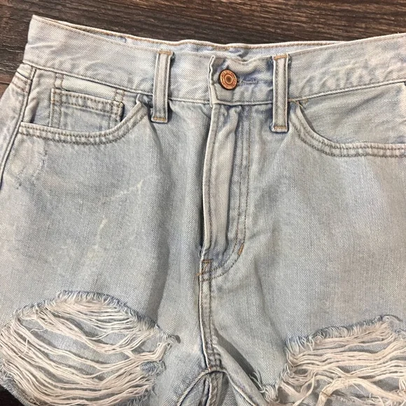 Boyfriend shorts - Picture 2 of 6